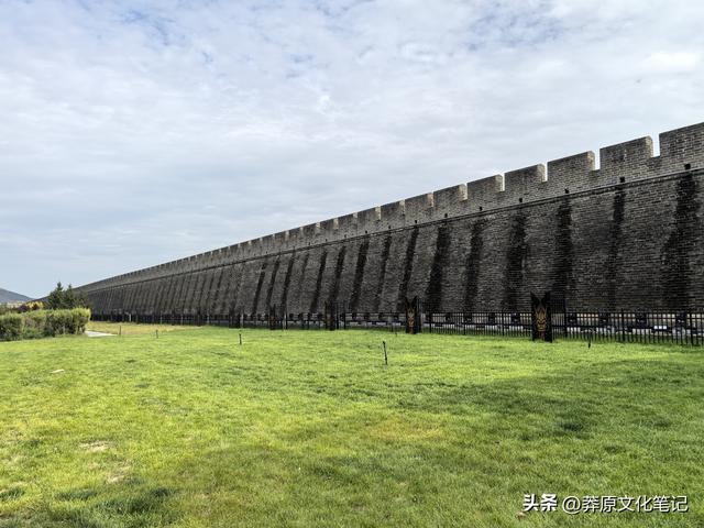 去兴城走近宁远古城，城门钟鼓楼牌坊引发思绪：袁崇焕祖大寿……