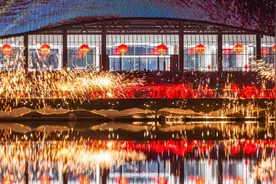 秦皇湖畔10万人合唱《成都》！全国网友都嗨了：点燃了我的成都魂图片