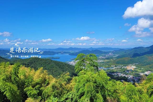 浙江宁波四明湖畔的古村，藏于山岙犹如世外桃源，原乡风情浓郁