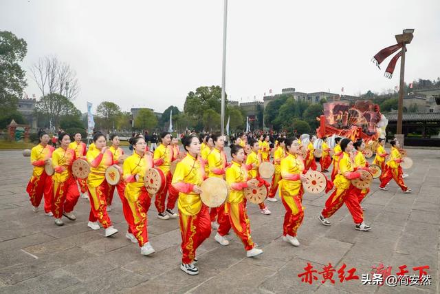 湖北文旅盛会聚赤壁，赤黄红三色韵耀荆楚