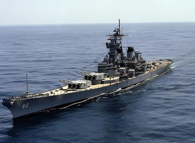 一边造复古战列舰，边拿海警船冒充护卫舰？特朗普想打造黄金舰队