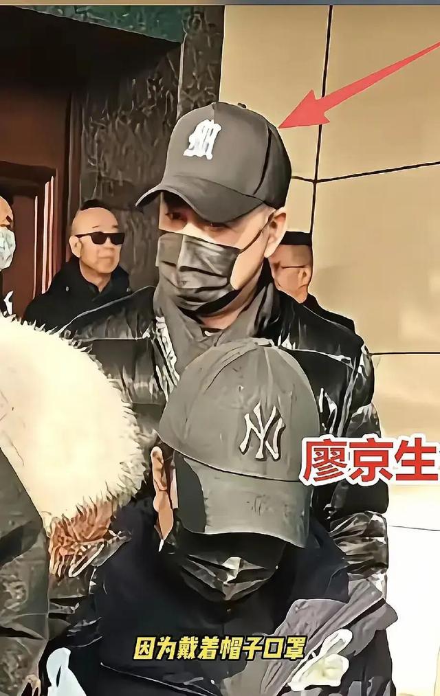 何晴生命最后一刻曝光，用力拉着儿子的手，令人泪目	，生前喜欢雪