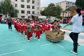 太原市育星幼儿园：强健体魄 礼献祖国图片
