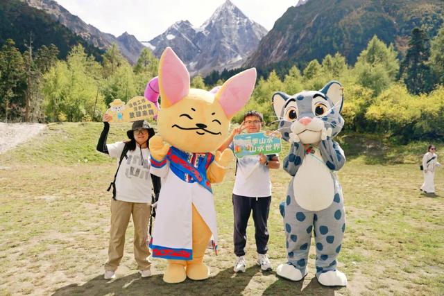 氛围感天花板！国庆逢中秋，到毕棚沟秋色共团圆~