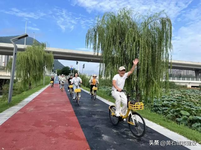 登山揽胜、环湖骑行、品尝螃蟹 前方到站！大美黄石后花园