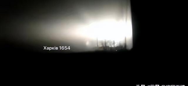 乌克兰全黑了！核打击前最后警告，俄军发射13枚“全球禁止”导弹