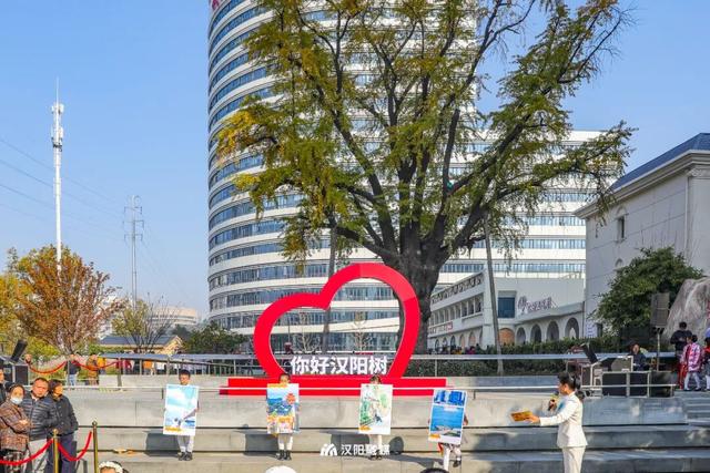 546岁的她过生日！万余市民来汉阳排起长队