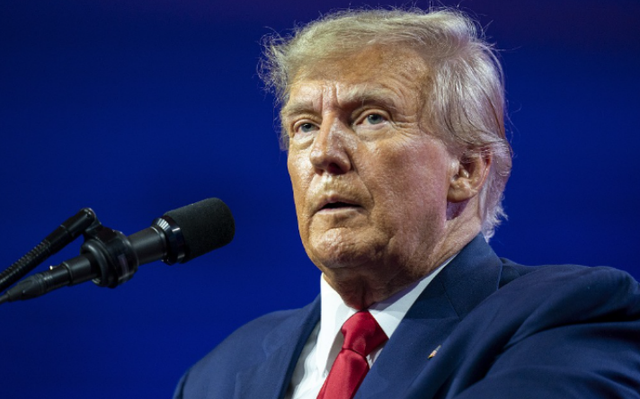 中方霸气反制，人民日报通告美国，特朗普忍气吞声，不愿取消访华