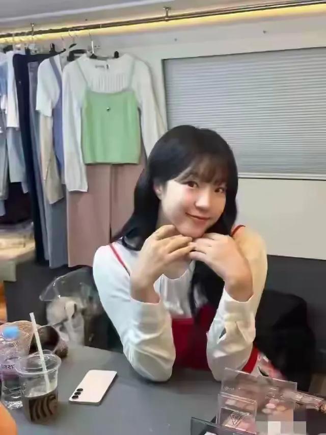 申裕斌生活照绝了！韩国乒坛美女，场下清纯可爱
