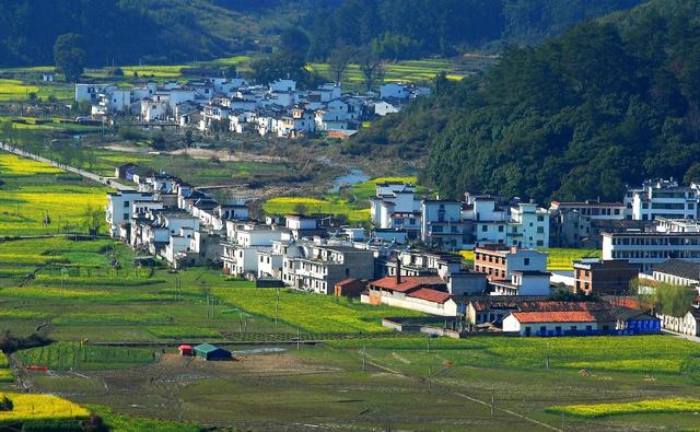 婺源的秋天，一半是梦幻仙境，一半是烟火人家