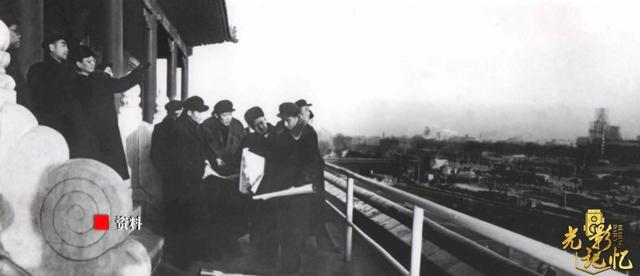 天安门广场70年未解谜：纪念碑上155字竟藏毛主席的深谋远虑