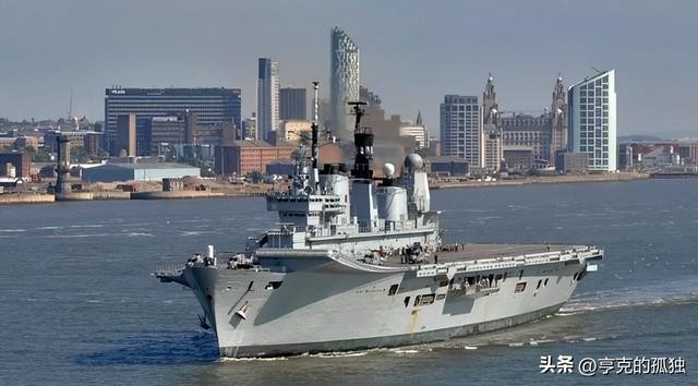 又让张召忠说中了？东拼西凑550亿建的2艘航母，如今彻底成为累赘