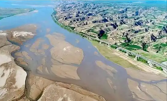 黄河下游拉直入黄海，铲平800里悬河泥沙，这个工程可行吗？