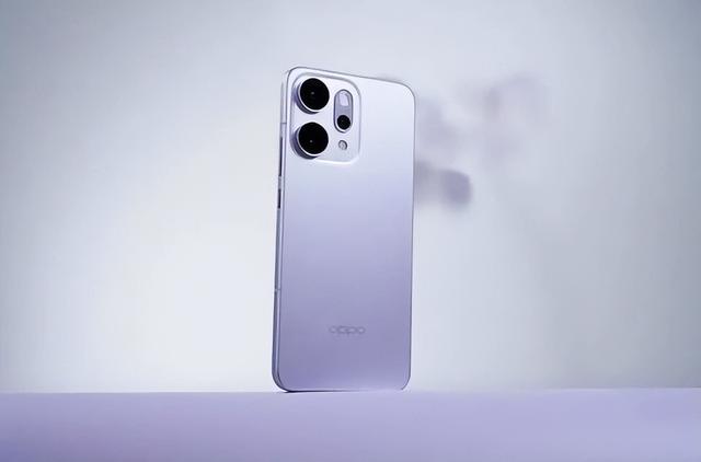 OPPO Reno15全配置曝光	，2亿三摄+6200mAh诚意拉满