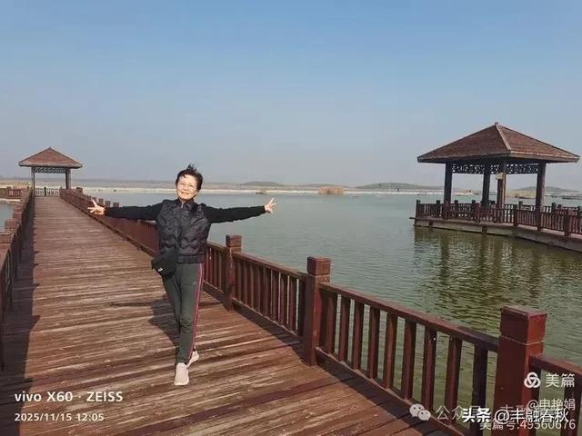 苇风载秋,鹤影映波——河北黄骅南大港湿地的初冬漫游| 申艳娟