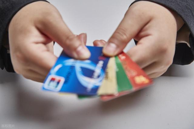 退休人员注意，领取12月份养老金时，要注意这几件事，别耽误