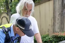 抱重孙的年纪还在拼命造娃，难怪74岁张纪中会遭遇车祸，原因懂了图片