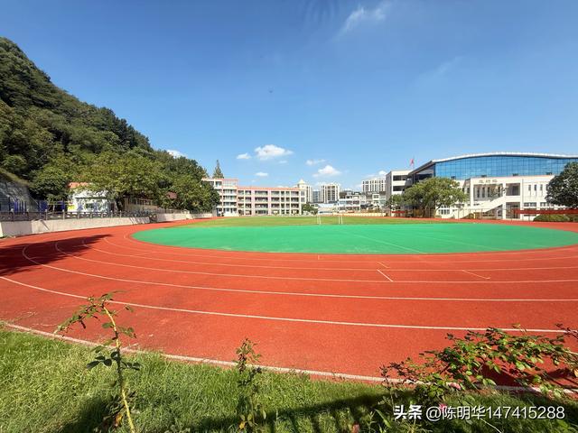 丹崖记：泽国山间的石与魂