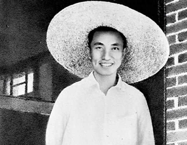 15岁入党，18岁和主席结婚，如今仍健在，却几乎不露面