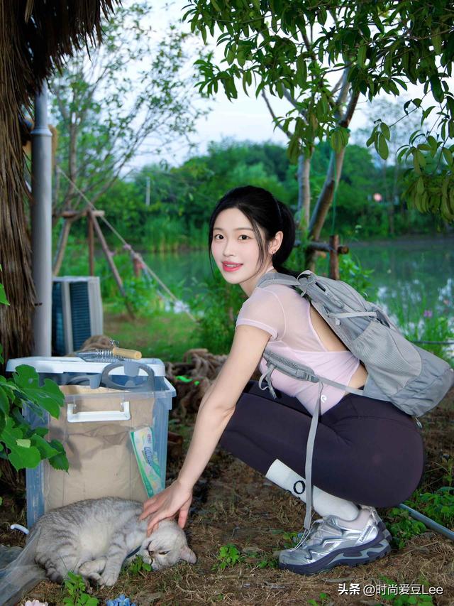 杭州猫岛｜在"小版纳"被猫咪包围了！