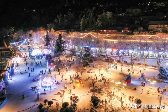 庐山雪景分外妖娆