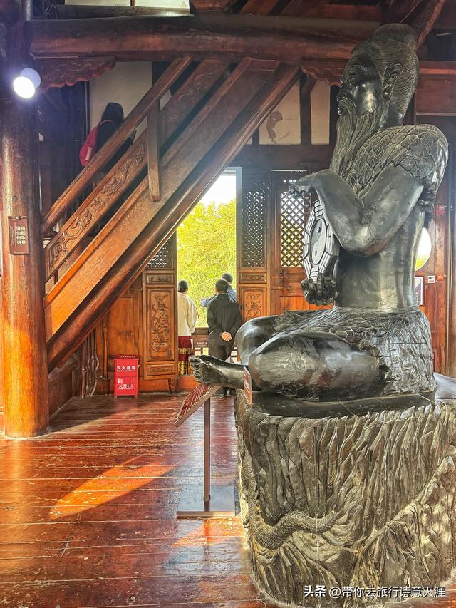 阆中古城的中天楼和张飞庙