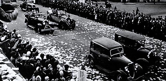 《沁园春·雪》发表，无人超越，一才女填词，毛主席惊：拜受了