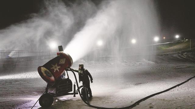 玩雪赏灯品佳肴 54项活动诚意足 这个冬天来银川冰雪乐园撒个欢儿