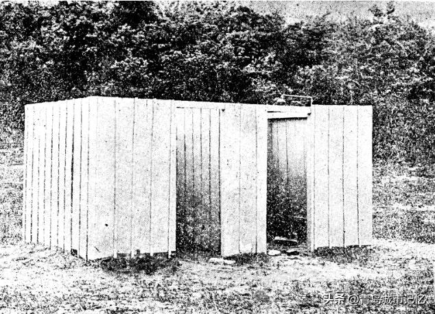 1934年，青岛第二、第三、第四海水浴场同时开始建设