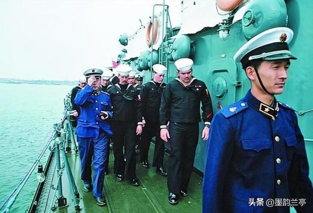 首次访华就不尊重我国？中国当场撤走仪仗队：摆正态度再来吧！