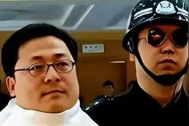 2006年亿万富翁被判死刑，临死前挣扎：我捐百亿油田，饶我一命图片