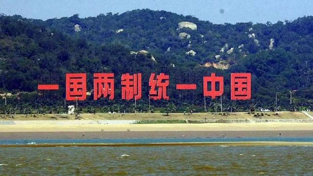 董军在人民大会堂表态后，特朗普对台湾下重手，统一或提前到来