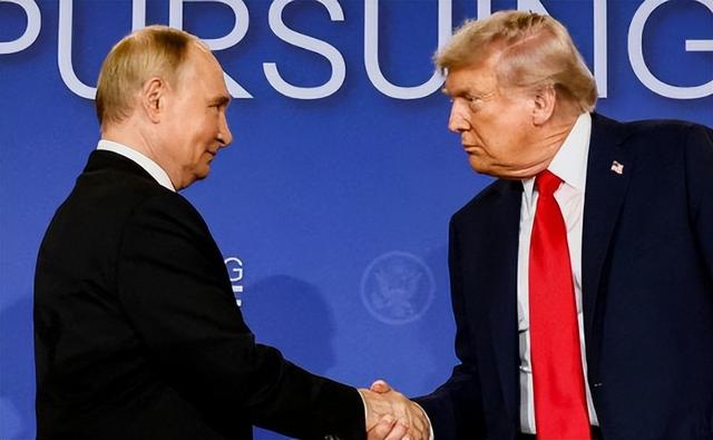 特朗普下令重启核试验，俄放话对等反制，核平衡出现危机！