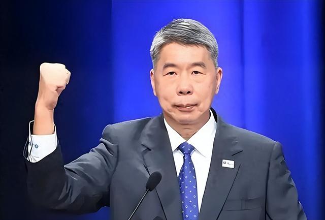 蓝营改选6人混战，郝龙斌获得优势，关键时刻，洪秀柱一锤定音