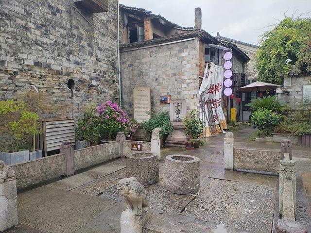 2025秋游：雨中游台州府城