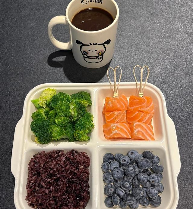“瘦下来都是我应得的”：一个月28斤，减脂餐食谱分享