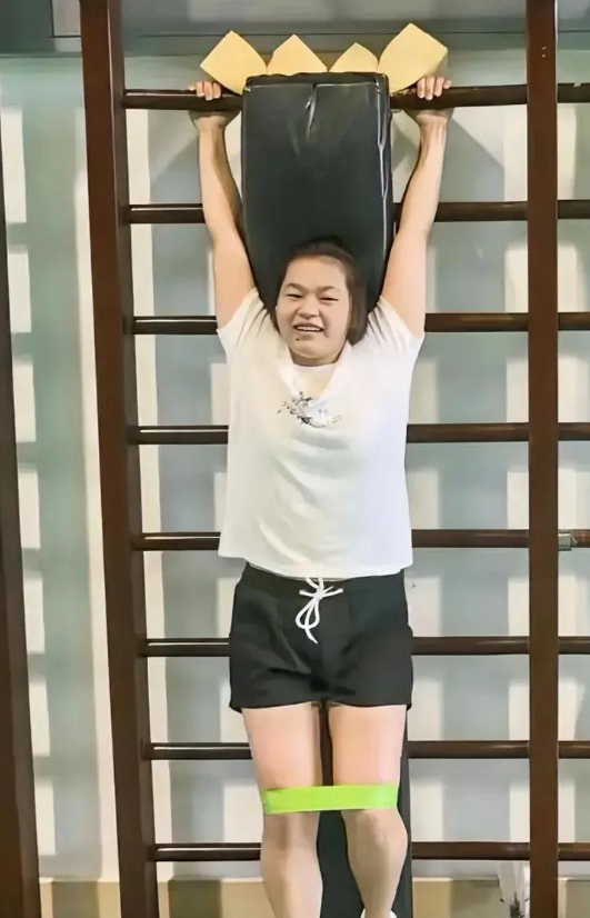 刚复出就夺冠！全红婵跳水实力不减，却依旧逃不过“身材审判”