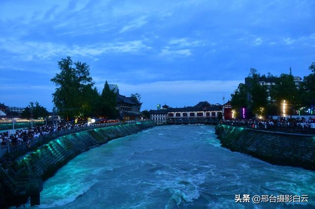 夜游都江堰南桥•蓝眼泪