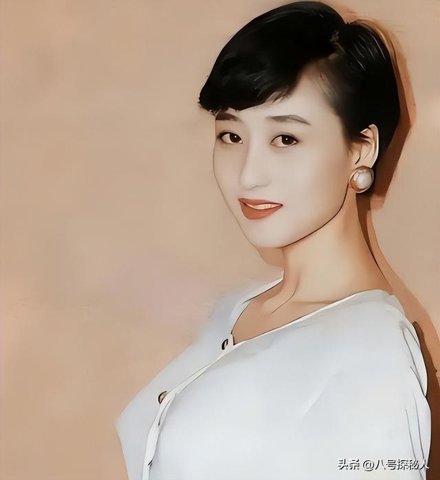 利智风流史:被4男人抛弃，传闻与赌王生3子女，“吊”李连杰10年
