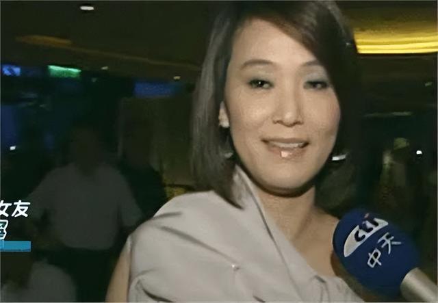 包养情人无数，娶初中同学女儿为妻，玩老婆闺蜜，嗜色如命的富豪