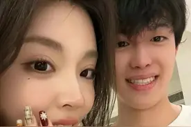 网红谢欣桐小黄官宣分手，背后原因错综复杂，去年刚刚浪漫求婚图片