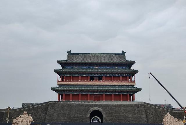 7月19日，北京毛主席纪念堂外发生的真实排队场景，大家看看吧