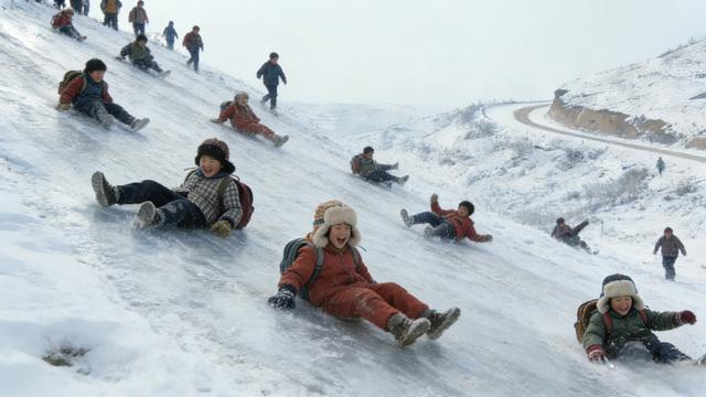 雪路求学，暖阶相伴