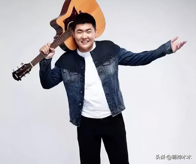 闫学晶儿子被持续举报！毕业大合影曝光，疑似侵占名额进入中戏