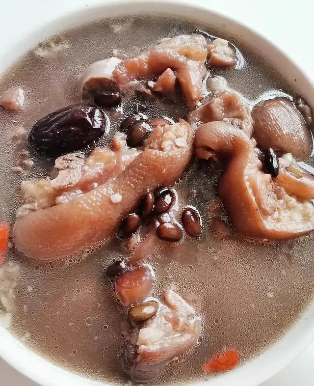 吃一斤它等于吃10只鸡，一降血脂	、二降血糖、三降胆固醇，别不懂