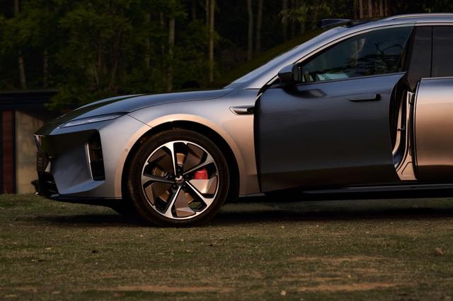 太反常了！以美国为首的西方媒体齐发声：中国已在关键领域崛起！