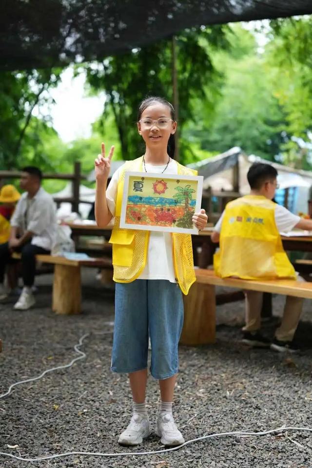 蜜蜂谷里探秘忙！“阅·自然”公益课堂开启自然研学之旅