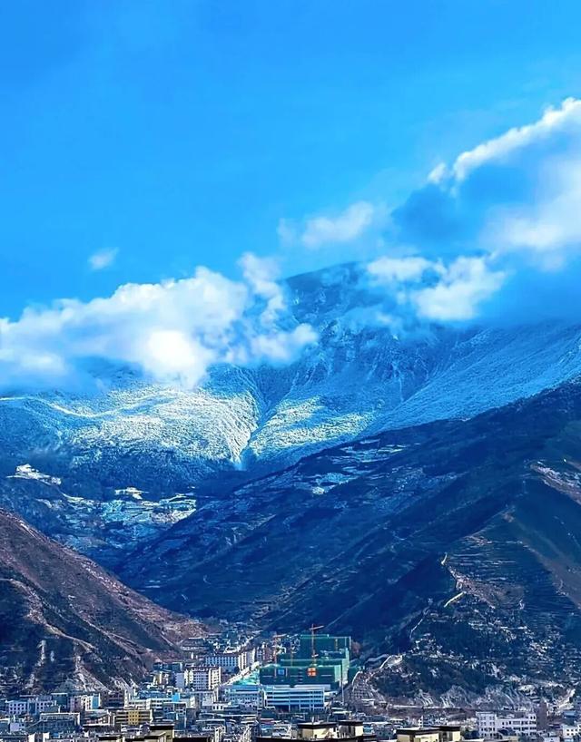 【美丽四川】茂县：云朵上的羌寨 夏日避暑天堂‖柳红樱