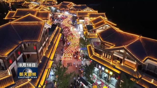 广元曾家山夜晚升腾烟火气 “夜经济”活力满满