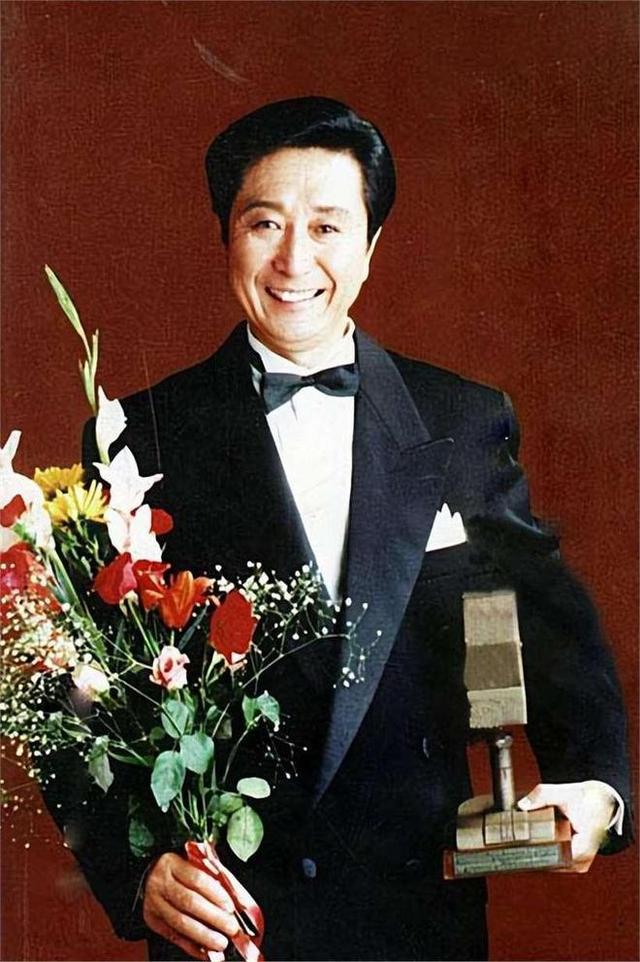 86岁宋世雄现状：定居北京老到认不出，托举儿女成才却都不在身边